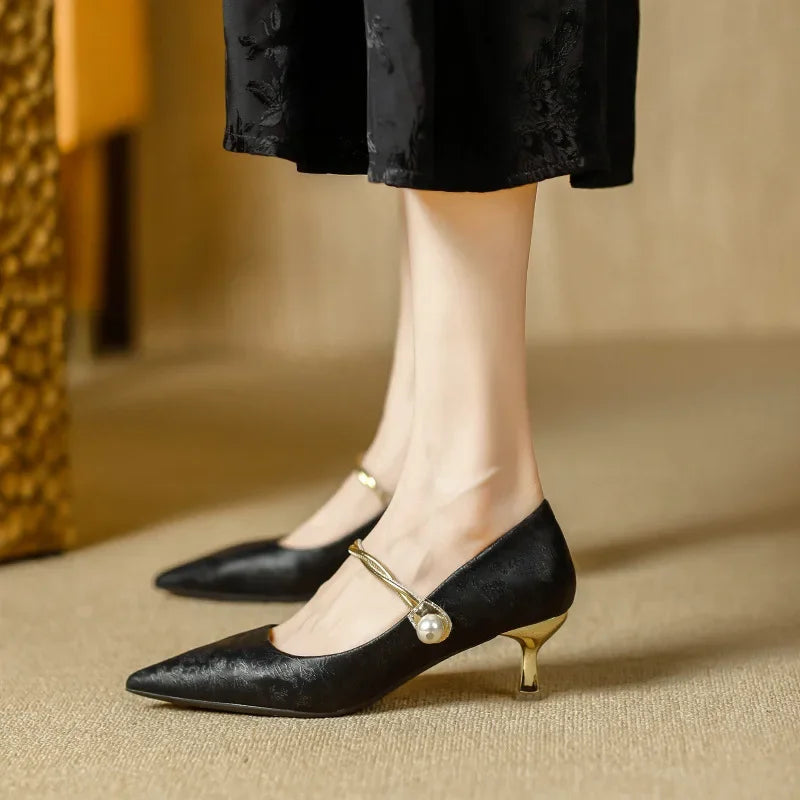 Luciana | Sapatos de Salto com Tira de Pérolas