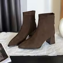 Juliette | Botins de Camurça Elegantes
