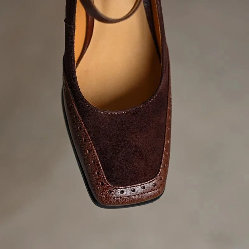 Berta | Sapatos de Salto Vintage com Fivela