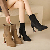 Eugénia - Botas com plataforma, Conforto e Elegância Feminina