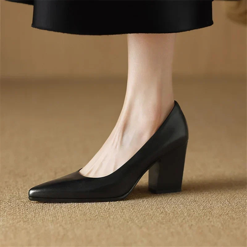 Júlia | Sapatos Clássicos de Salto Largo