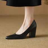Júlia | Sapatos Clássicos de Salto Largo