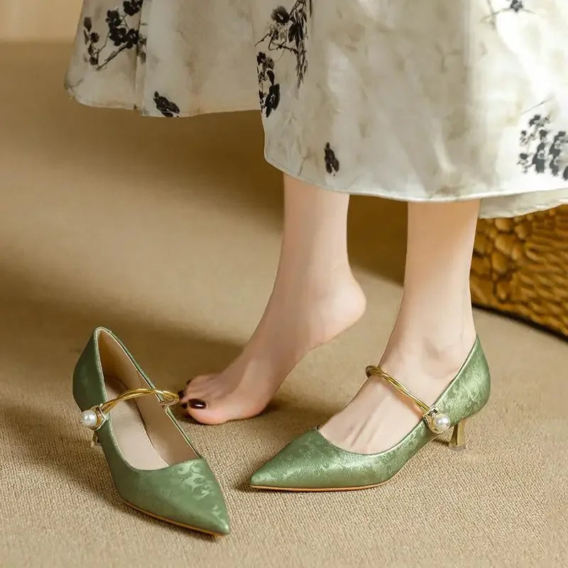 Luciana | Sapatos de Salto com Tira de Pérolas