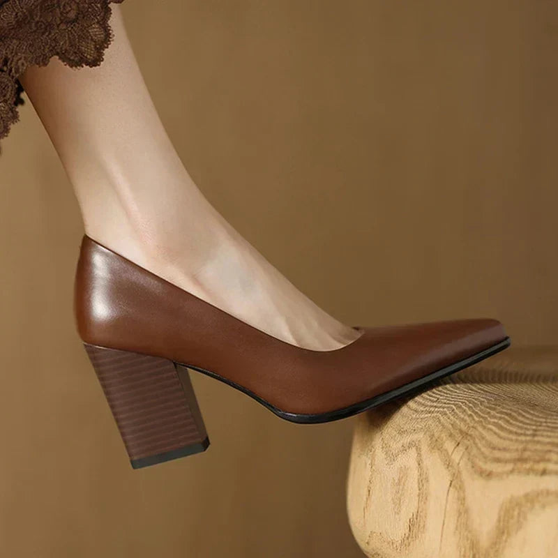 Júlia | Sapatos Clássicos de Salto Largo