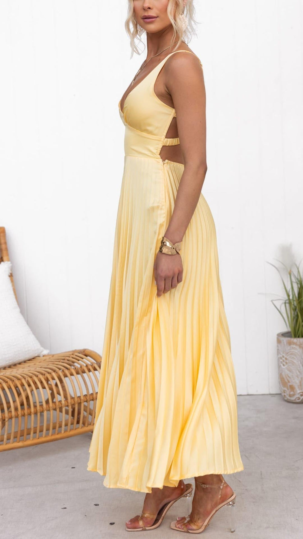 Cristiana | Vestido Comprido Plissado com Decote em V