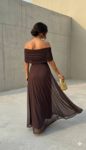 Inês - Vestido largo fluido com design elegante