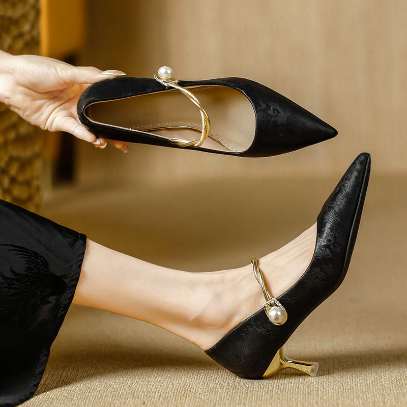 Luciana | Sapatos de Salto com Tira de Pérolas