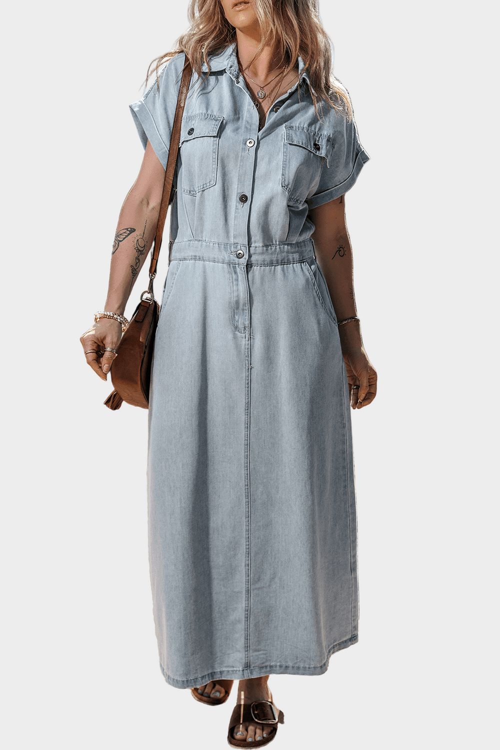 Vestido de jeans com elegantes mangas de morcego