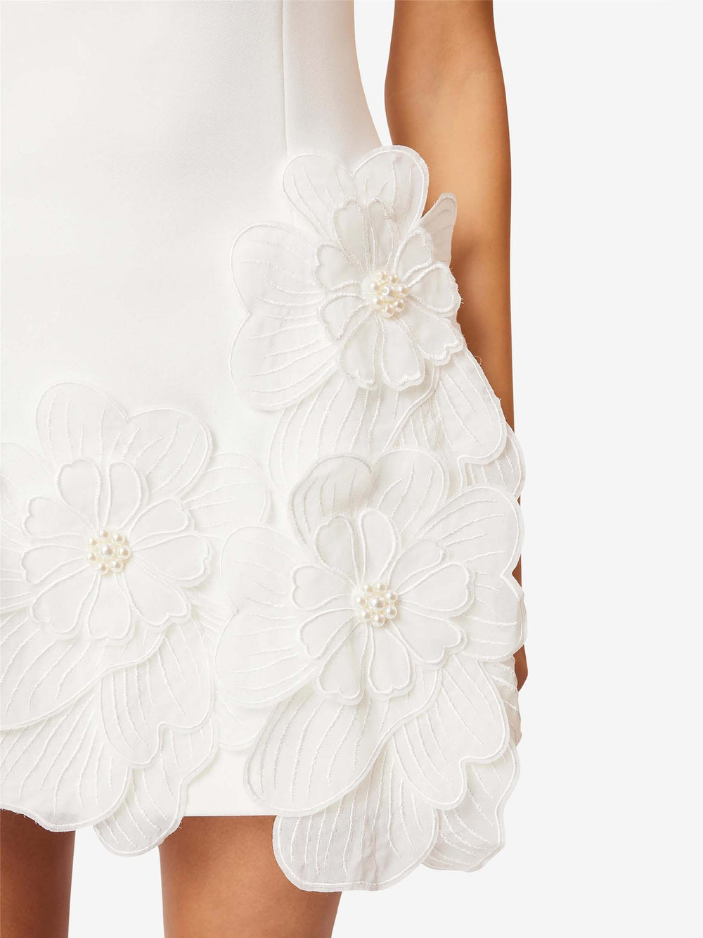 Inês | Vestido Curto sem Mangas com Recorte