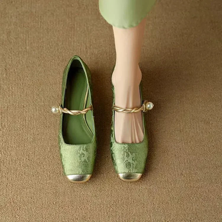 Daisy | Mary Janes