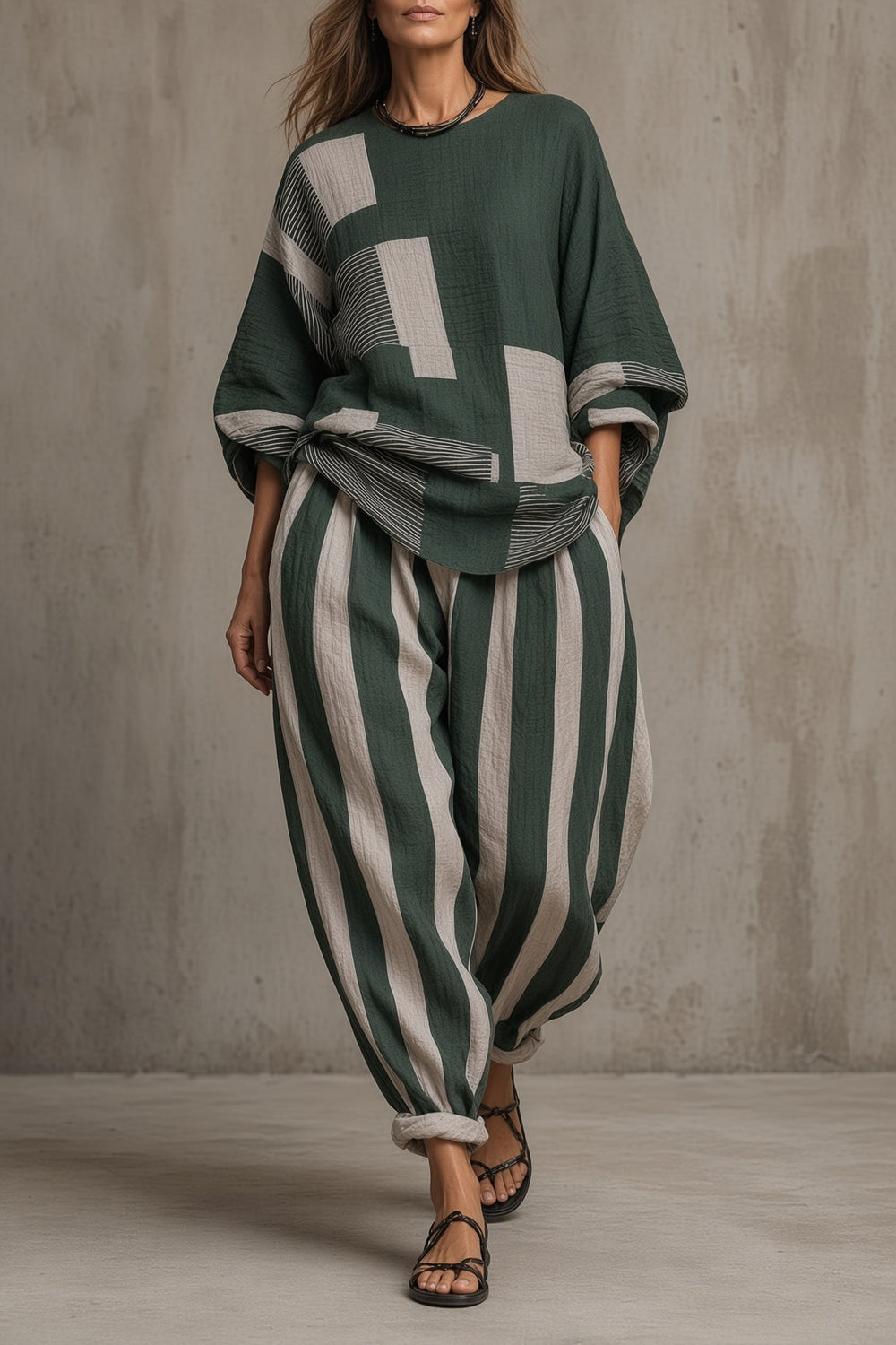 Noémia | Conjunto Artístico de Top e Calça às Riscas