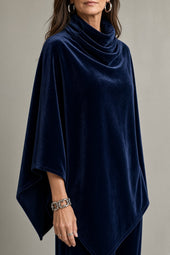 Ilídia | Conjunto de Poncho com Gola Drapeada e Calças Largas