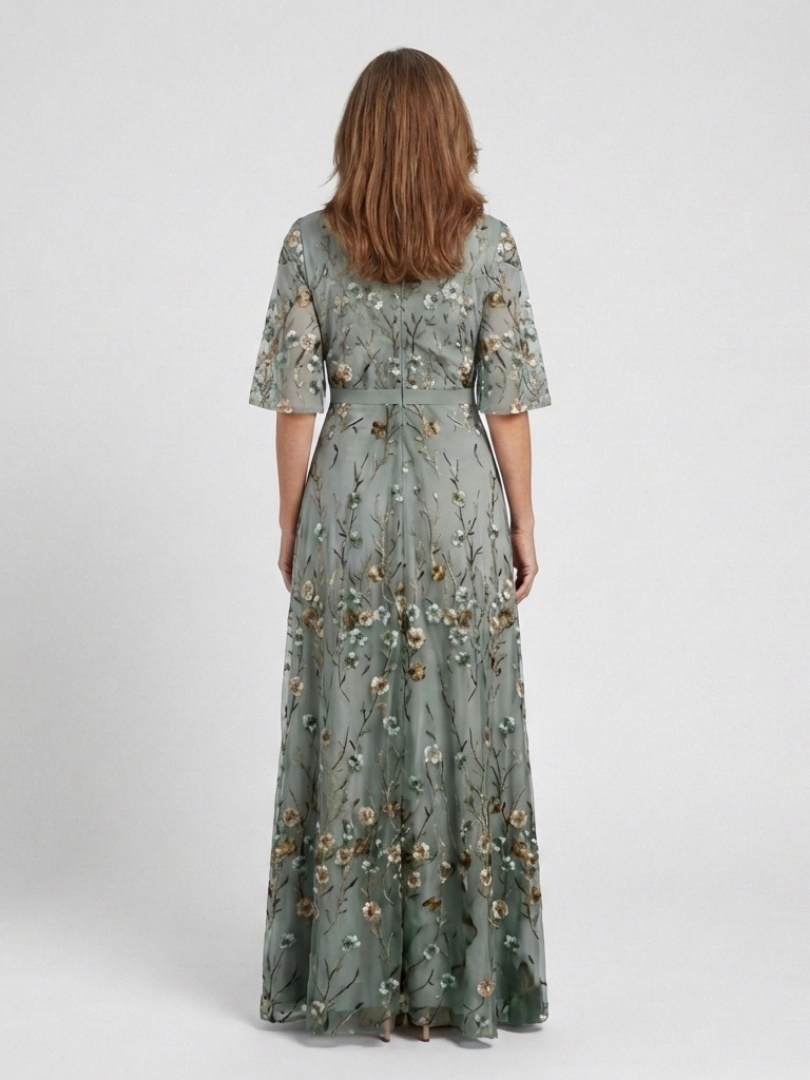 Elga – Vestido longo florido com decote em V