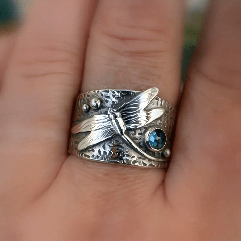 Jaqueline | Anel Libélula com Cristal Azul