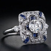 Vintage Ring aus Silber mit blauem Zirkonia