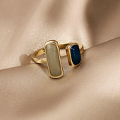 Vintage-Ring in Gold mit blauem Opal