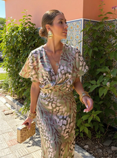 Higínia | Vestido Midi Estampado em Tons de Cobre