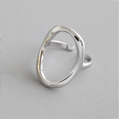 Verstellbarer Ring aus 925er Silber mit unregelmäßiger Kugelform