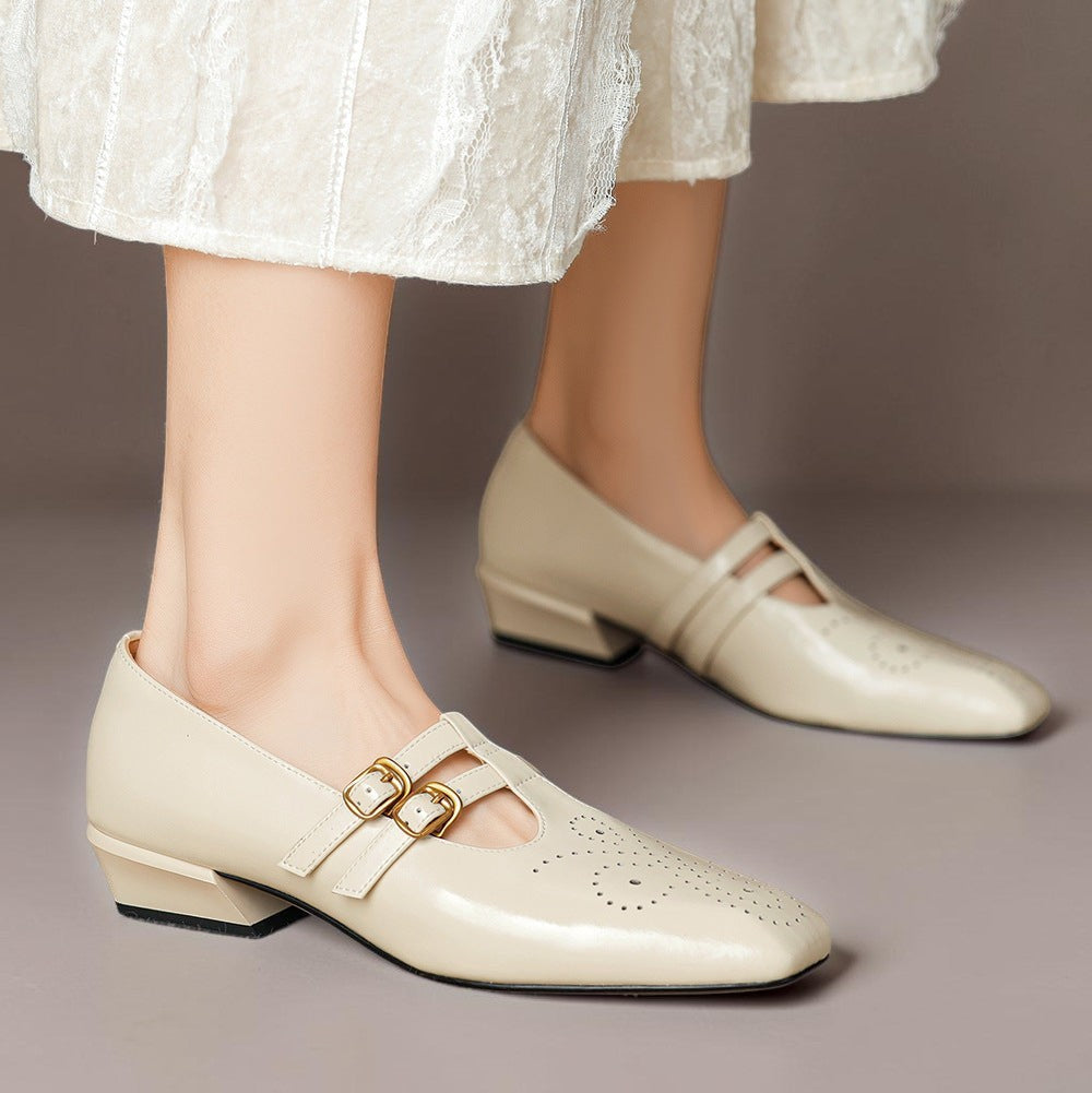 Daniela | Sapatos Mary Jane Brogue com Tira Dupla