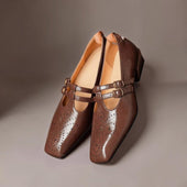 Daniela | Sapatos Mary Jane Brogue com Tira Dupla